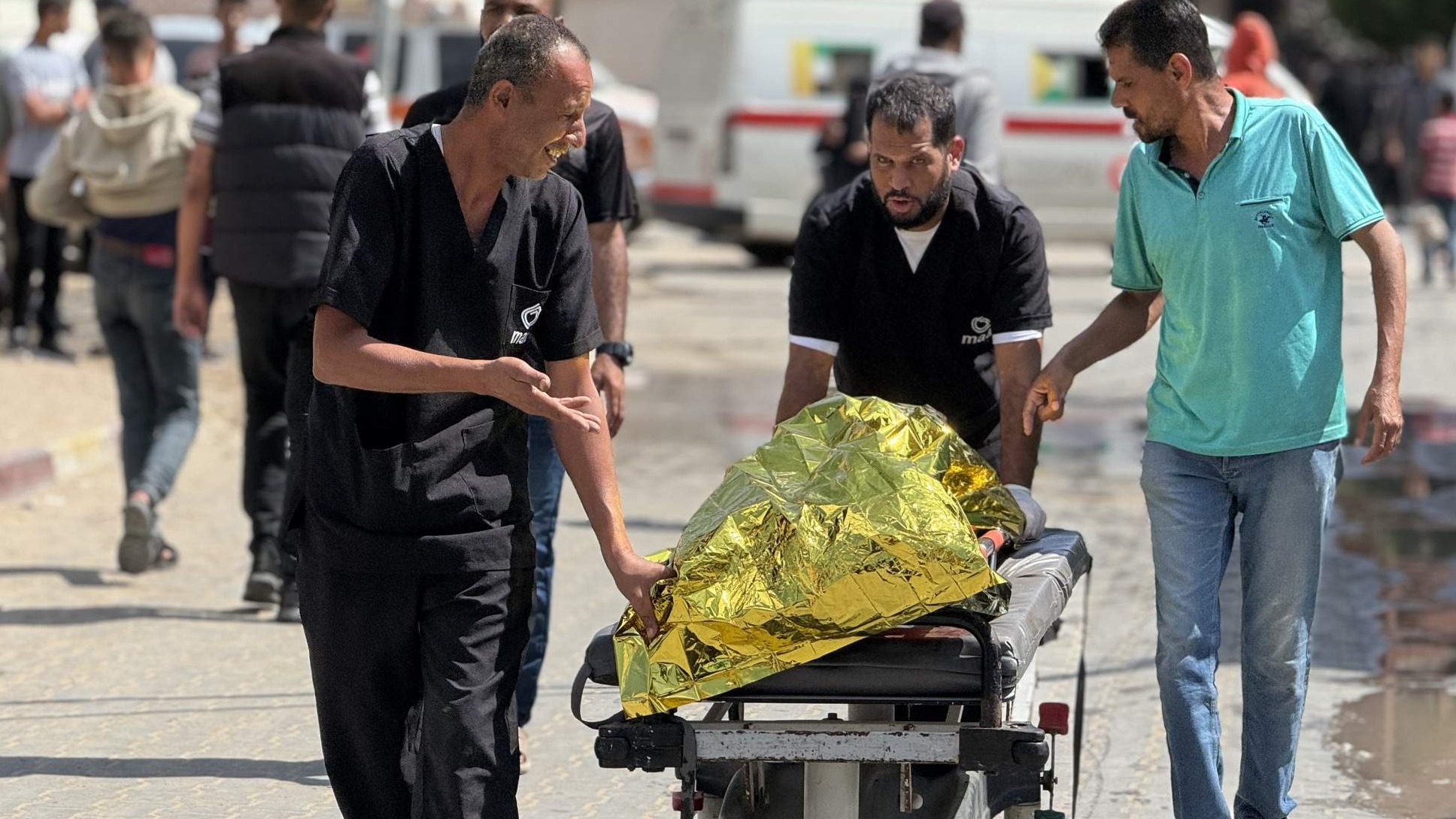 Izraelska vojska ubila najmanje 35 Palestinaca u napadima širom Gaze