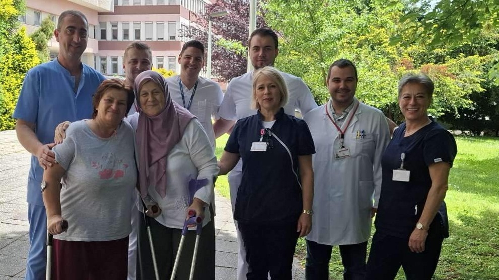 U Općoj bolnici urađene operacije ugradnje totalne endoproteze oba koljena u jednom aktu