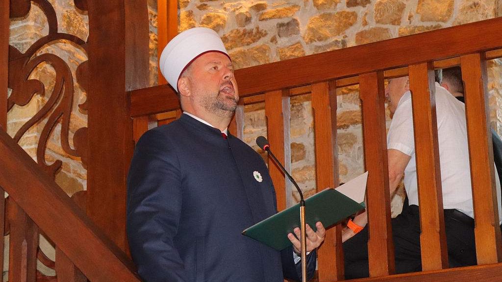 Muftija Dizdarević: Vjera nas ne udaljava od svijeta, već nas osnažuje da ga mijenjamo