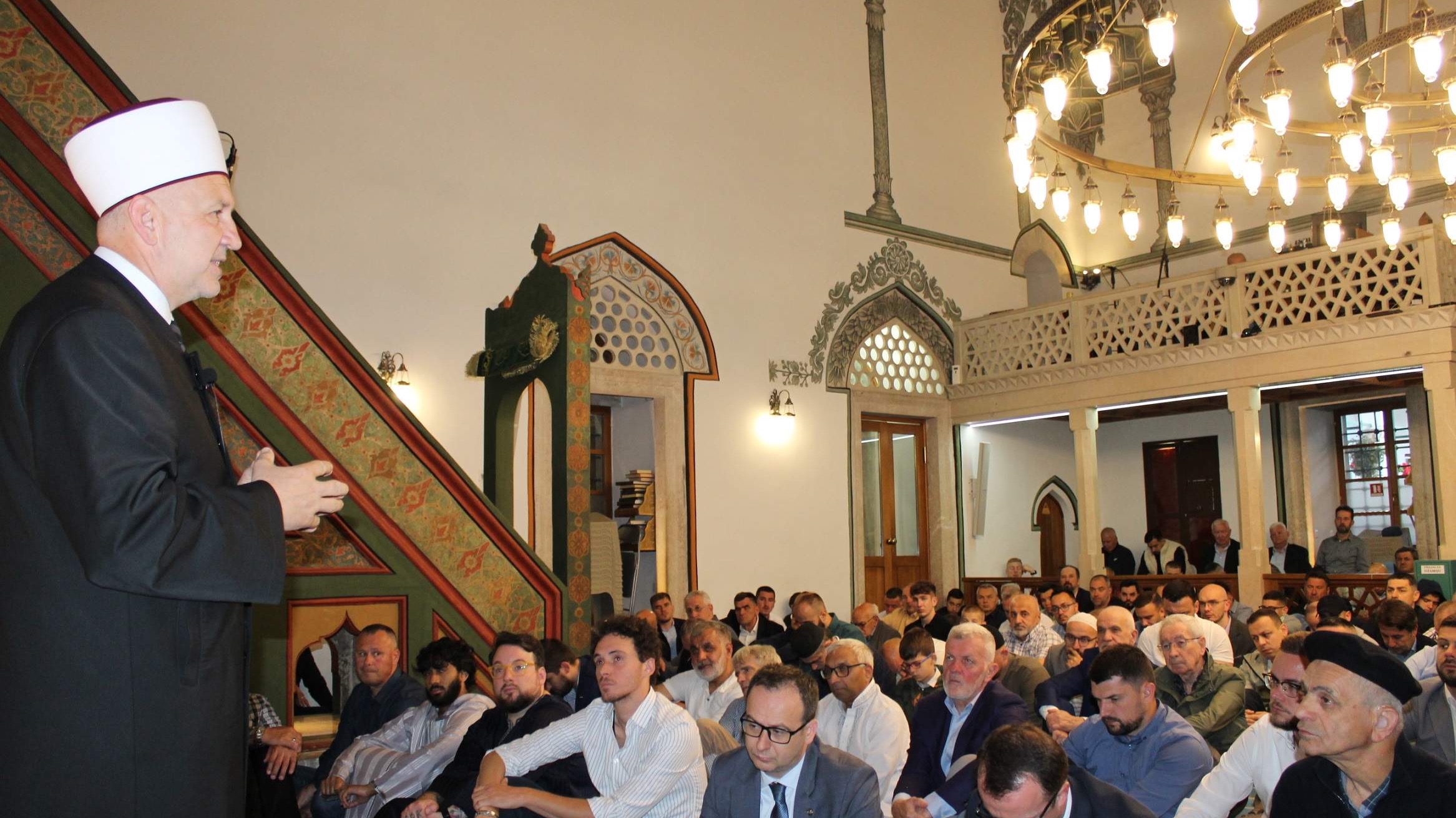 Centralna bajramska svečanost Muftijstva sarajevskog: Duhovna snaga zajedništva u Sultan Fatihovoj – Carevoj džamiji