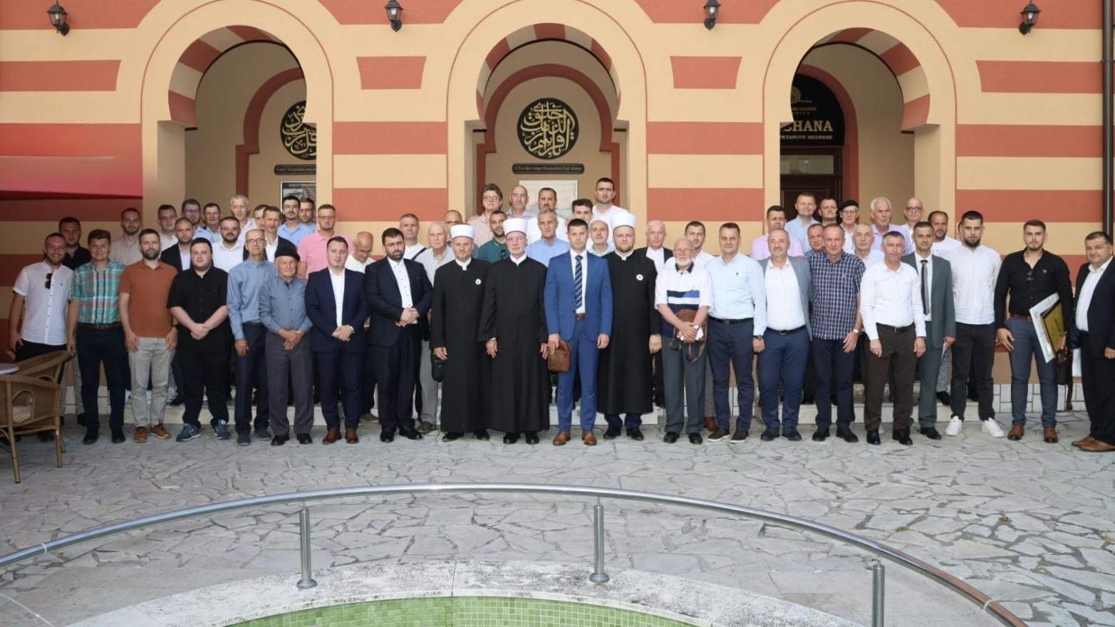 Priznanje Muftijstva tuzlanskog Smaji-ef. Mustafiću: Hamdija-ef. Islamović novi glavni imam u Gračanici 
