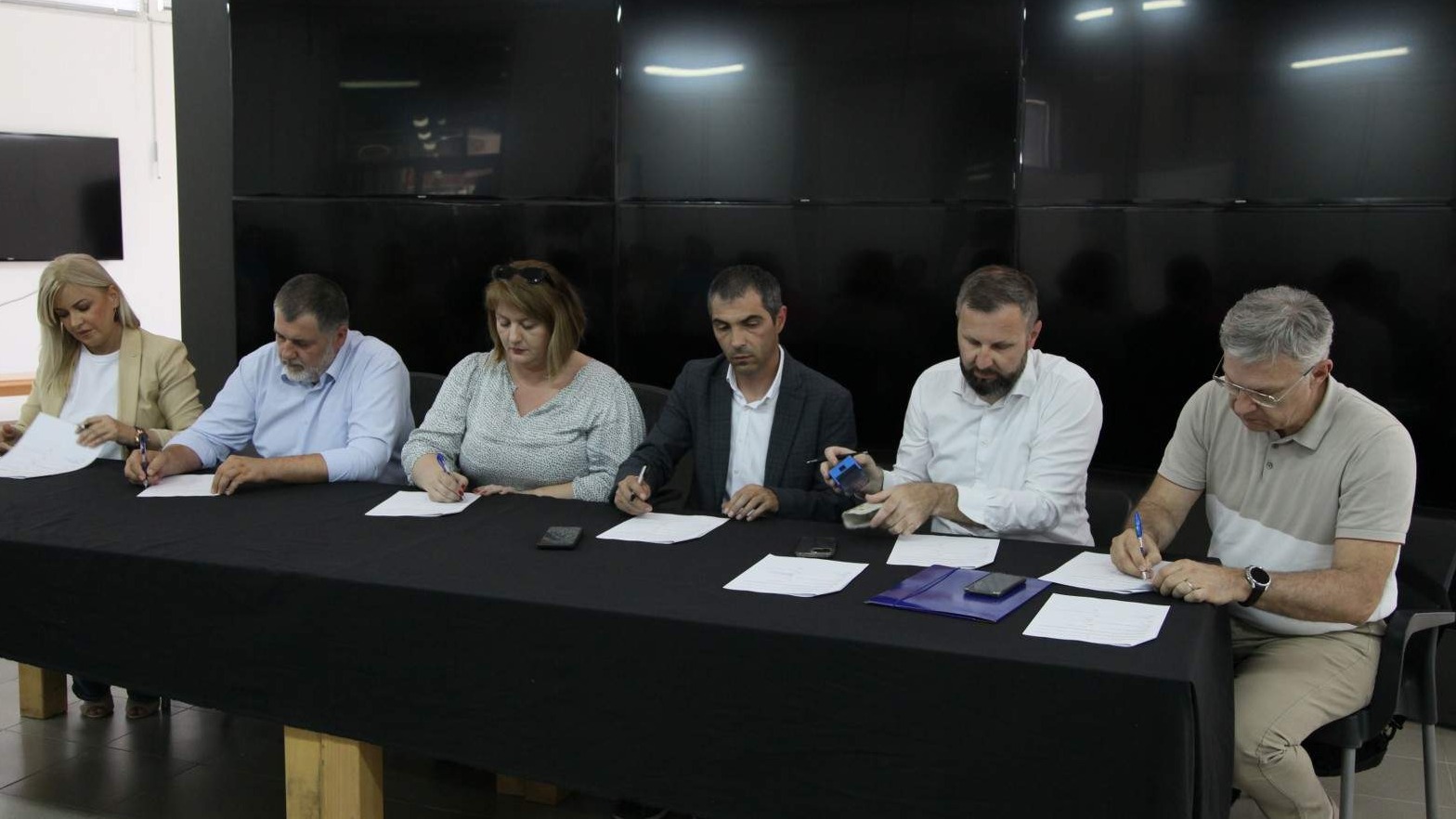 Srebrenica: Osam medijskih kuća potpisalo Sporazum o osnivanju medijskog pool-a i zajedničkom izvještavanju