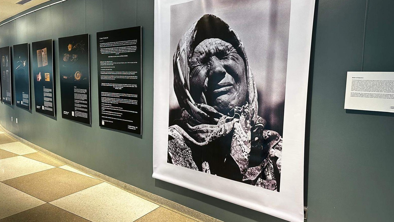 Memorijalni centar Srebrenica postavio izložbu o genocidu u sjedištu UN-a