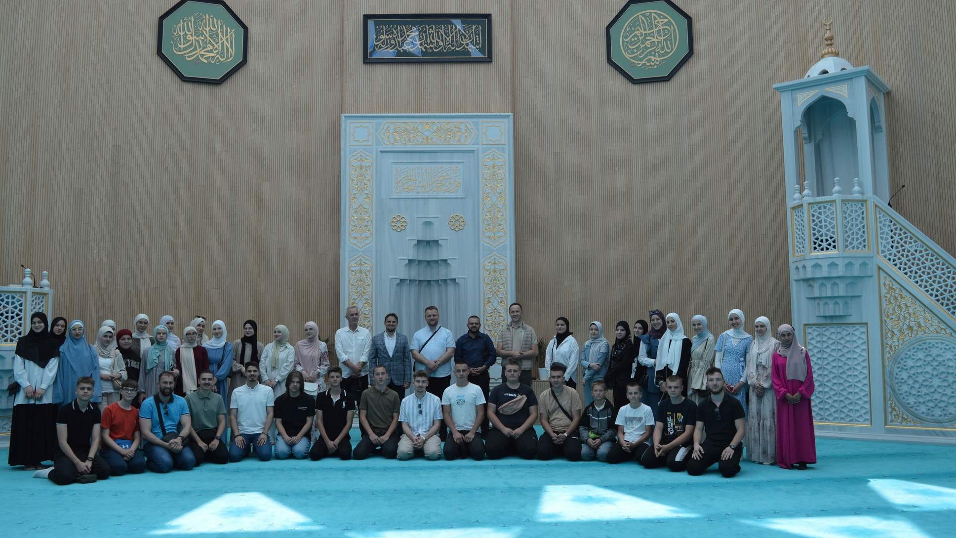 Mladi iz Gračanice i Puračića posjetili Islamski kulturni centar u Sisku