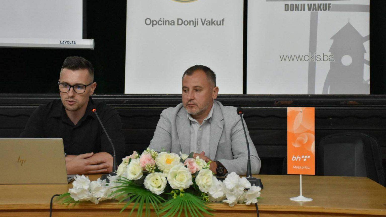 Dani Ajvatovice: U Donjem Vakufu održana tribina “Srednjovjekovno nasljeđe”