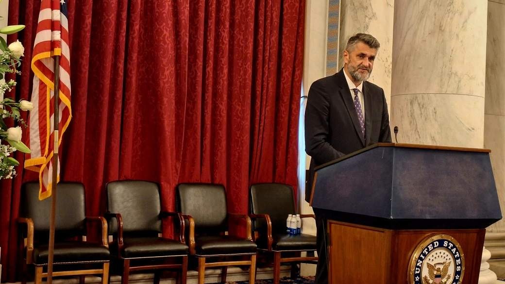 Emir Suljagić se obratio u Senatu SAD-a na 30. godišnjicu genocida u Srebrenici: Naša prisutnost je dokaz volje naroda da preživi