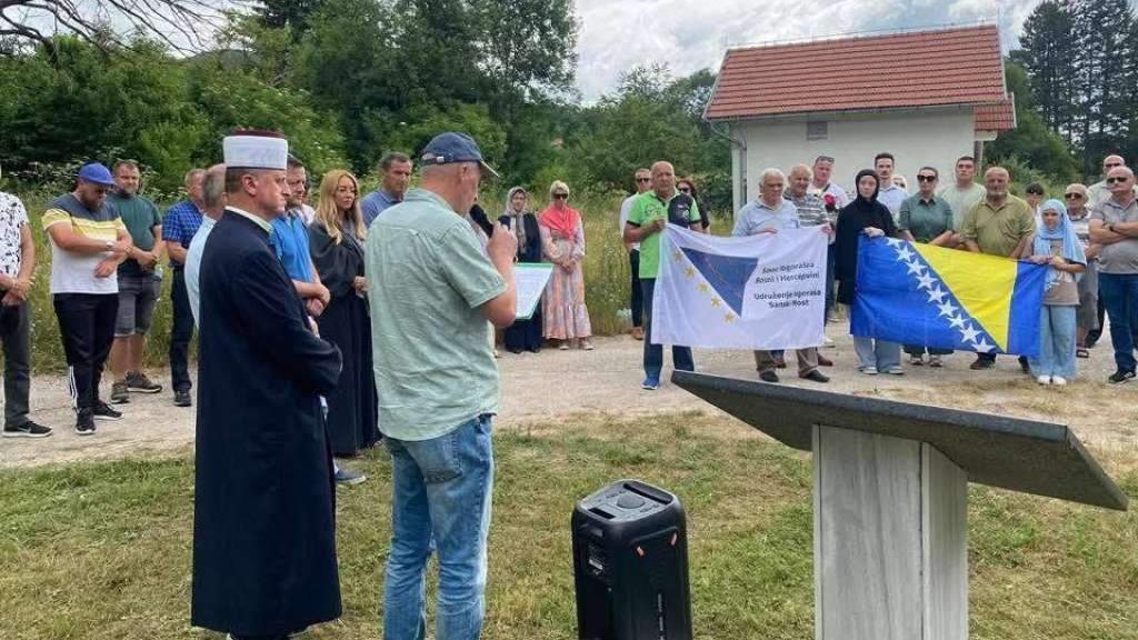 Bravsko: Sjećanje na Emsuda, Mustafu i Sadka – mladiće ubijene na putu ka slobodi