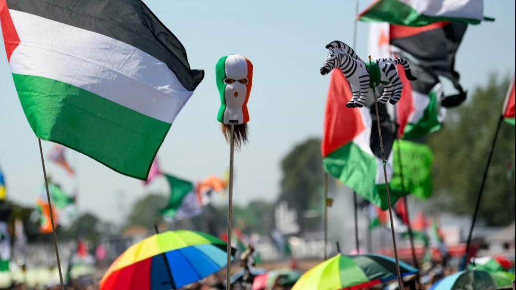 BBC na udaru kritika: Cenzurisali "Free Palestine", a u eter otišlo "Smrt IDF-u"
