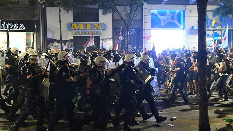 Protesti u Beogradu:  Snimci demantuju upotrebu "minimalne sile"
