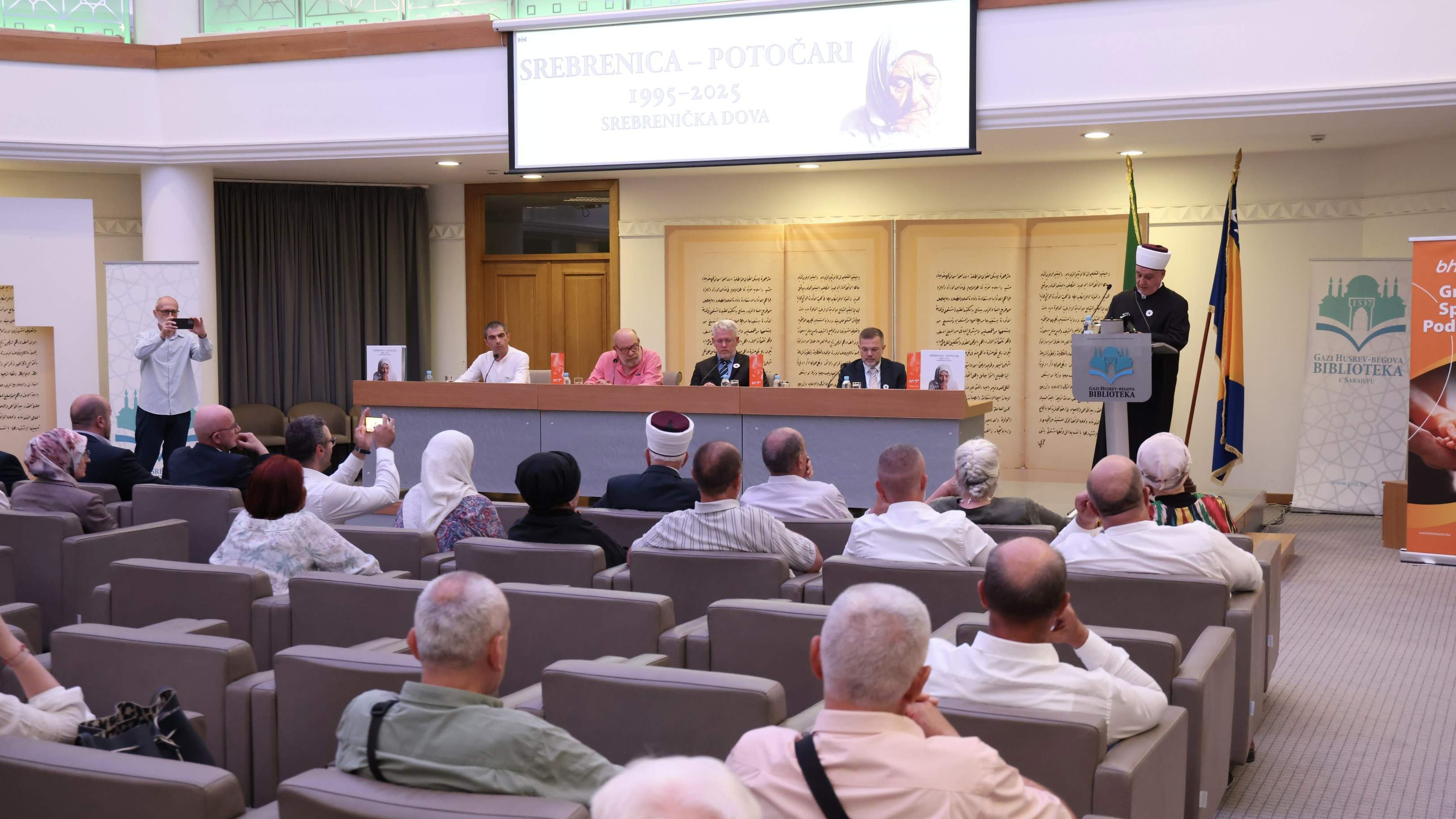 Sarajevo: Predstavljena monografija "Srebrenica – Potočari 1995–2025: Srebrenička dova"