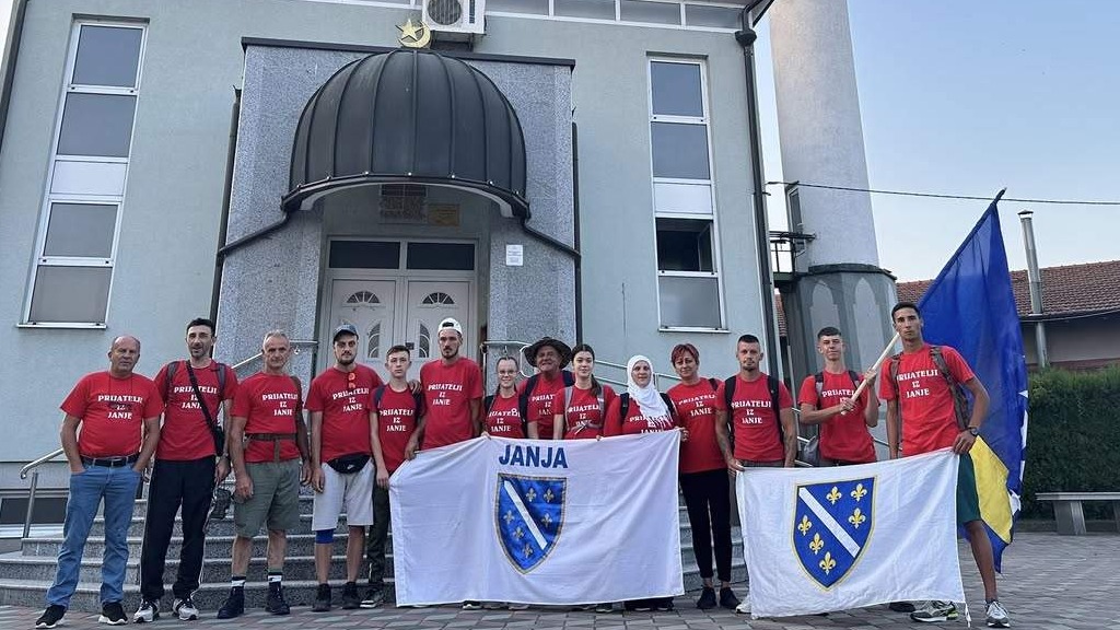 Grupa od 14 učesnika Marša mira iz Janje krenula ka Nezuku 
