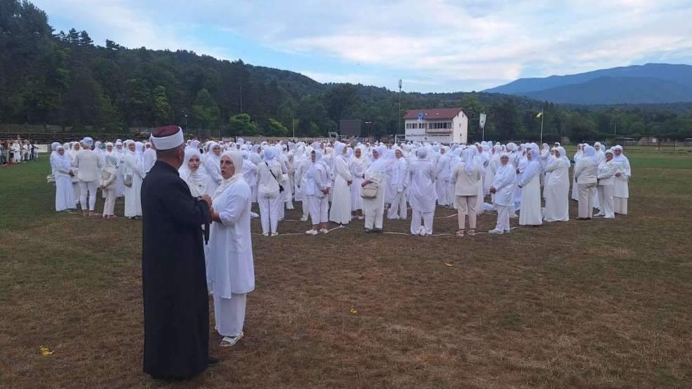 Bihać performansom "8372" otvorio obilježavanje 30 godina od genocida u Srebrenici