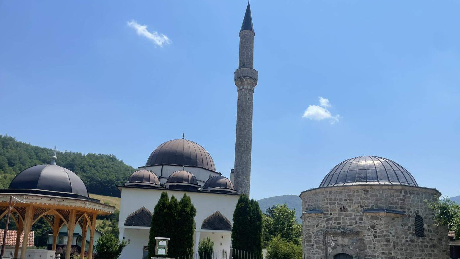 Džemat Prača-Hrenovica: Kamen po kamen, čovjek po čovjek, vjerski život obnovljen