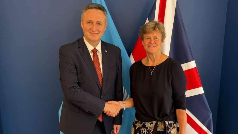 Bećirović s ambasadoricom Woodward: Duboka posvećenost Velike Britanije istini i borbi protiv negiranja genocida