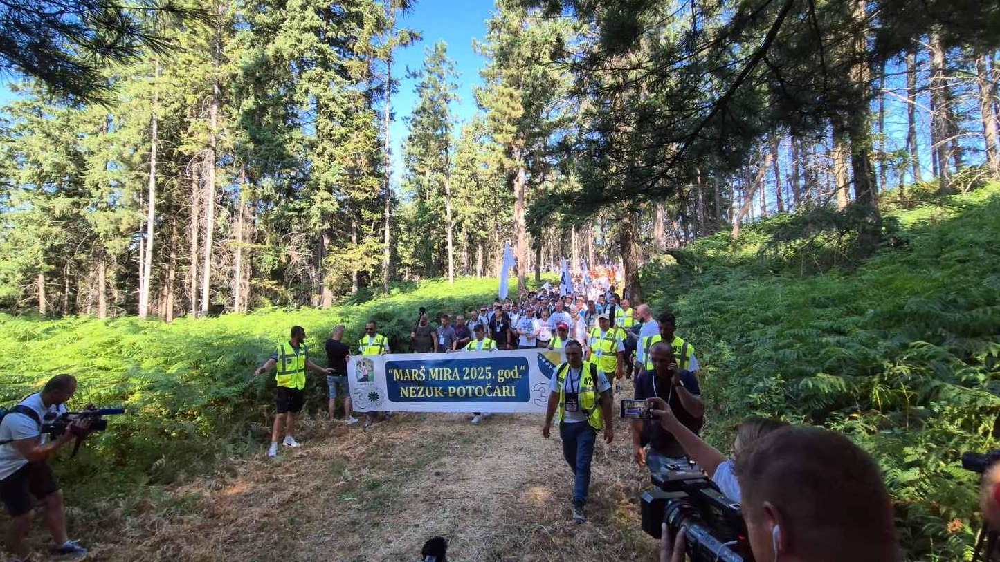 Trideseta godišnjica genocida: Kolona “Marša mira” krenula iz Nezuka