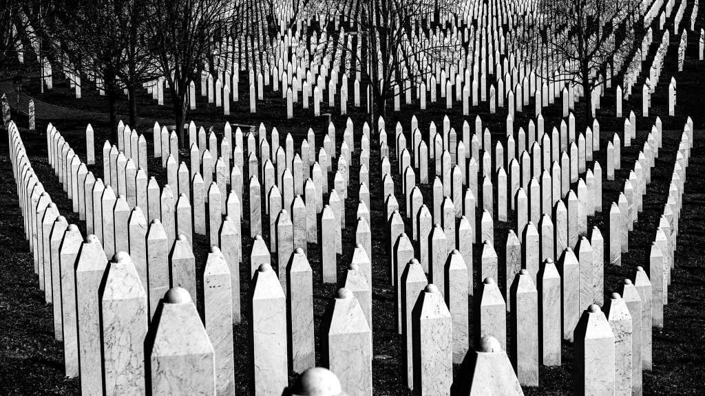 Večeras u Sarajevu otvaranje izložbe fotografija Velije Hasanbegovića 'Potočarske sjene'