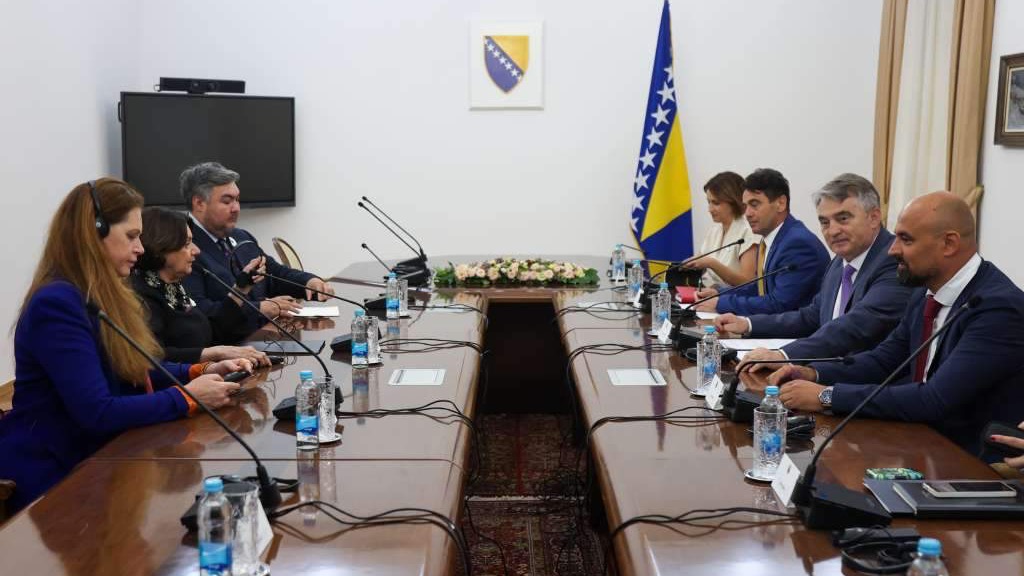 Komšić i DiCarlo o pomirenju, istini i političkoj stabilnosti u BiH