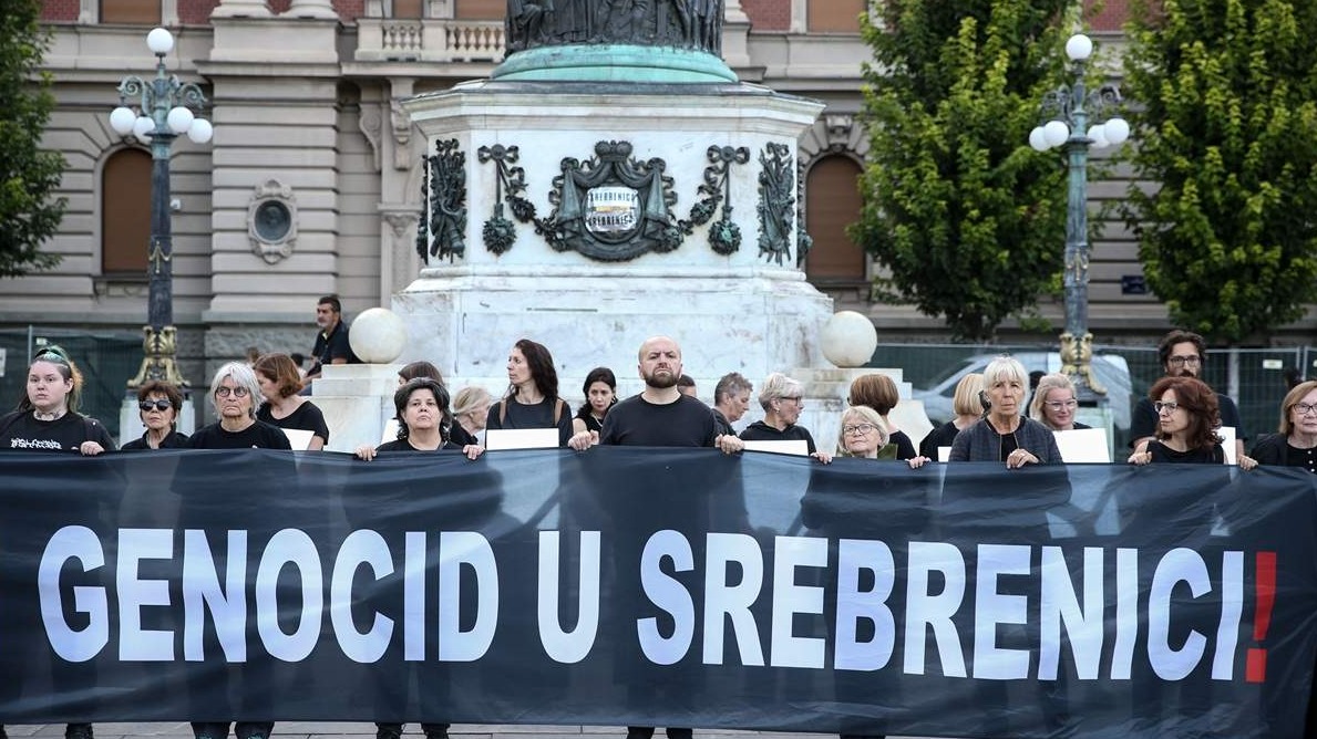 Komemorativna akcija u Beogradu: Nikada nećemo zaboraviti genocid u Srebrenici