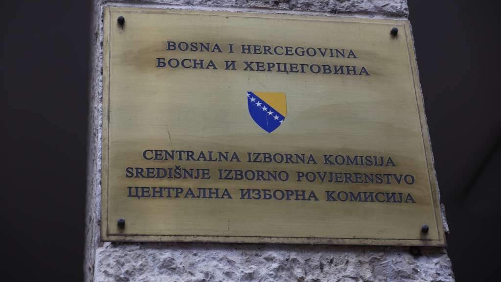 CIK o dostavljanju izjava o imovinskom stanju izabranih zvaničnika