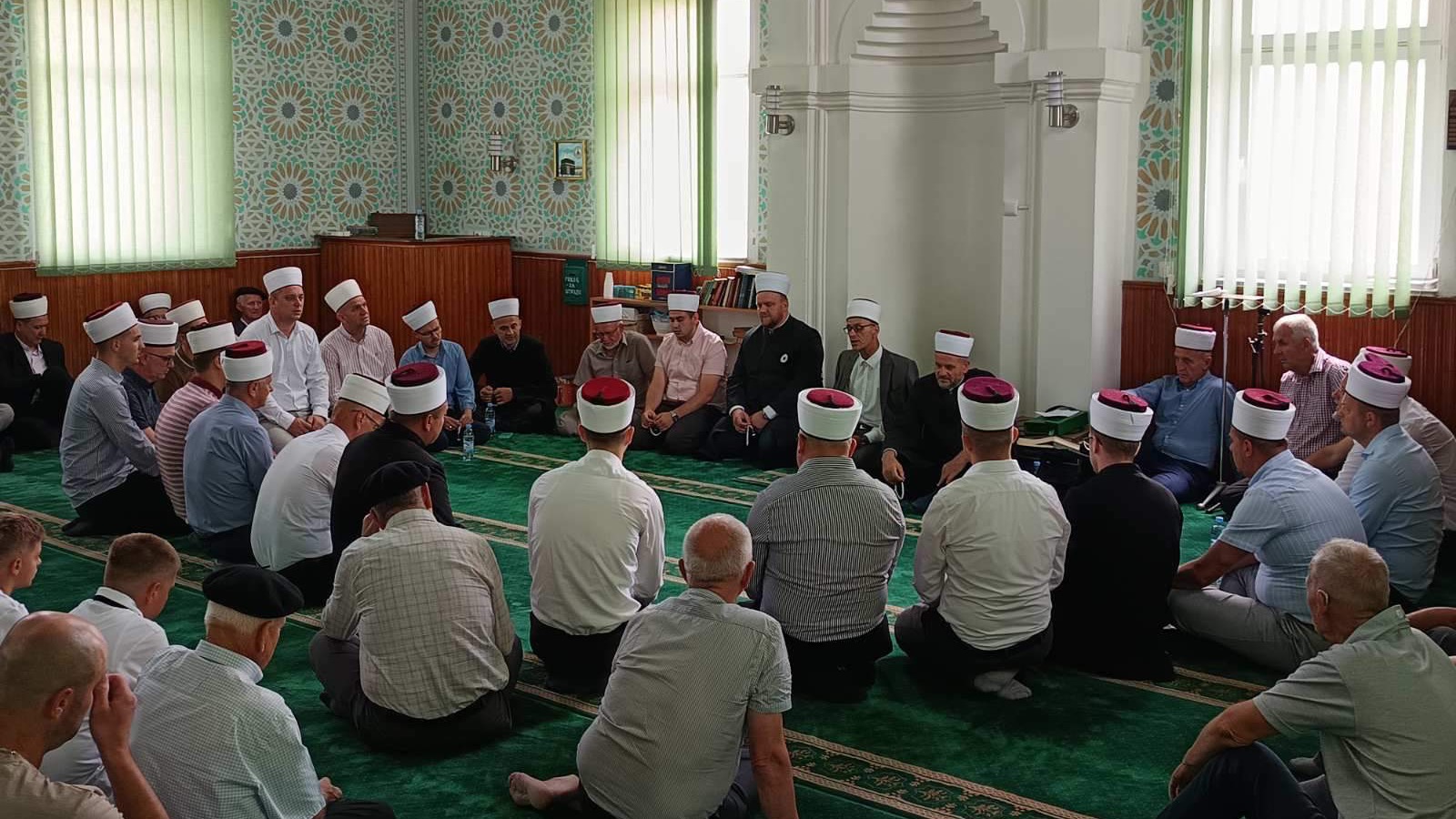 Gračanica: Proučena hatma-dova pred dušu Muhamed-ef. Sinanovića 