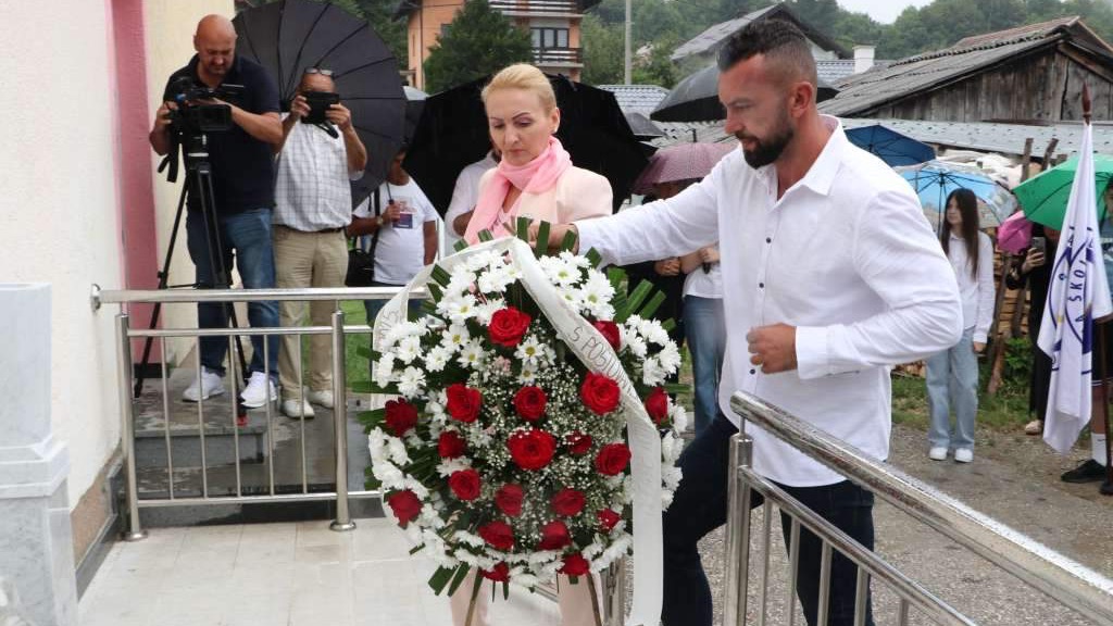 Obilježena 32. godišnjica ubistva sedam sugrađana kod škole u Tarčinu