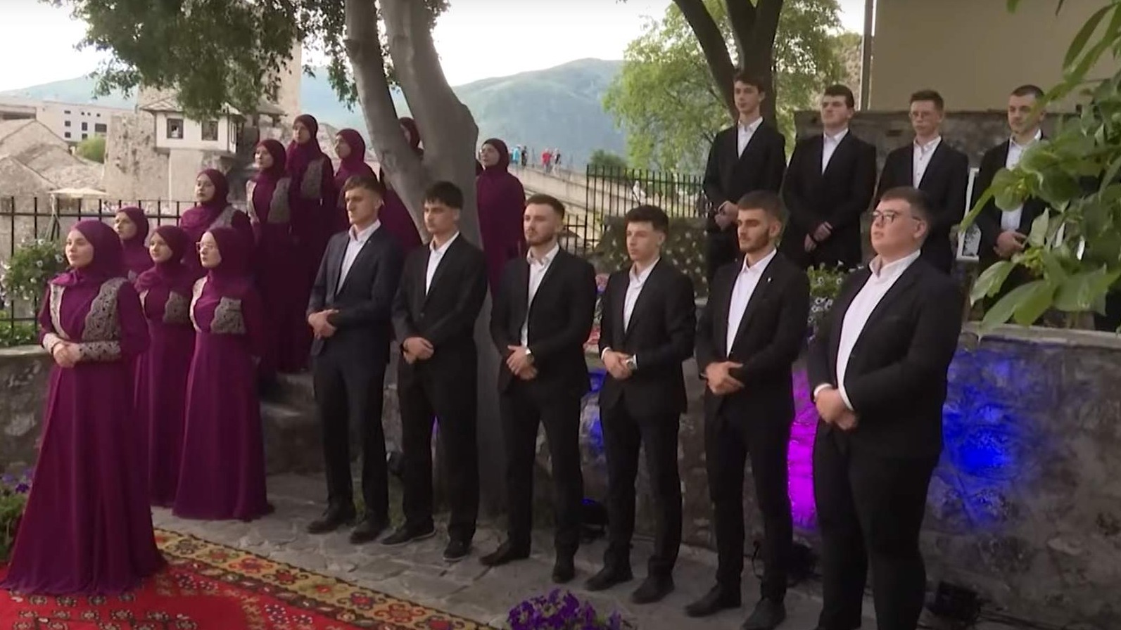 "Šamija svaka k'o ruža rosna" – Poetsko obećanje mlađe generacije
