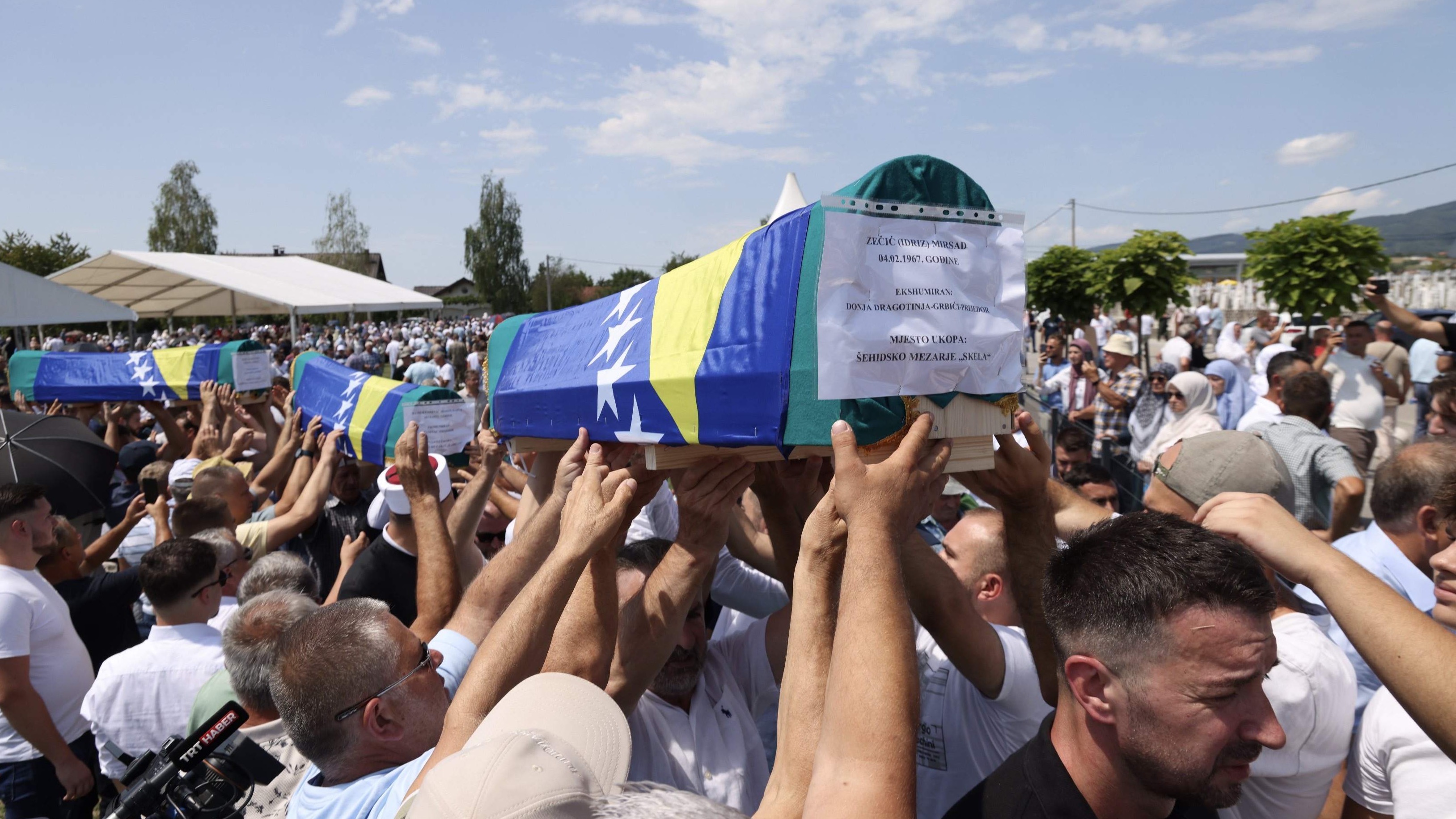 Kamičani: Klanjana kolektivna dženaza za sedam žrtava zločina u Prijedoru