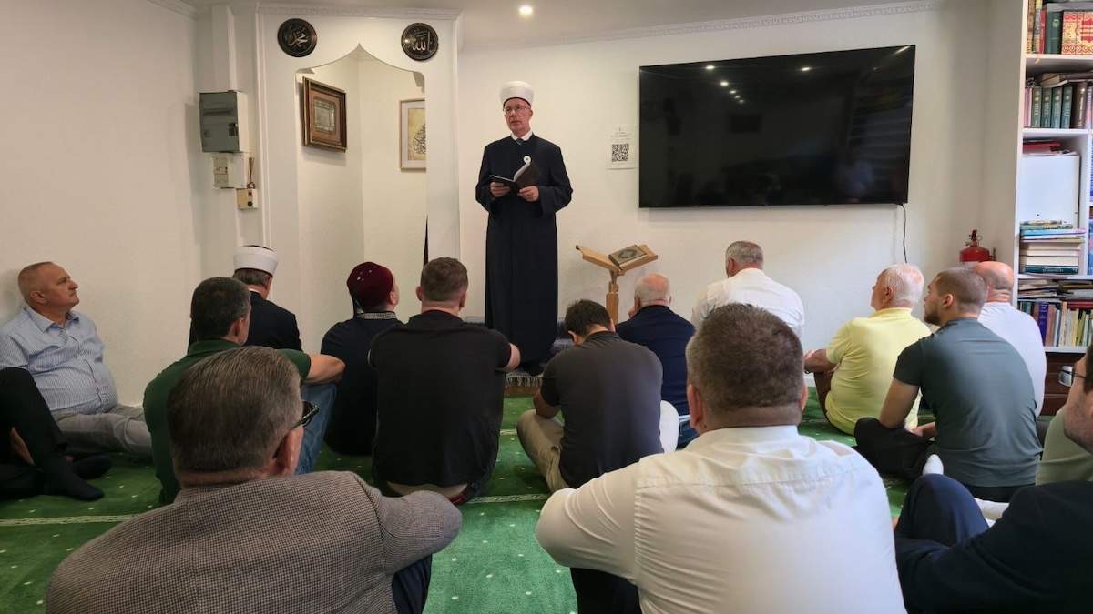 Muftija tuzlanski dr. Vahid-ef. Fazlović održao hutbu u Džematu Pariz