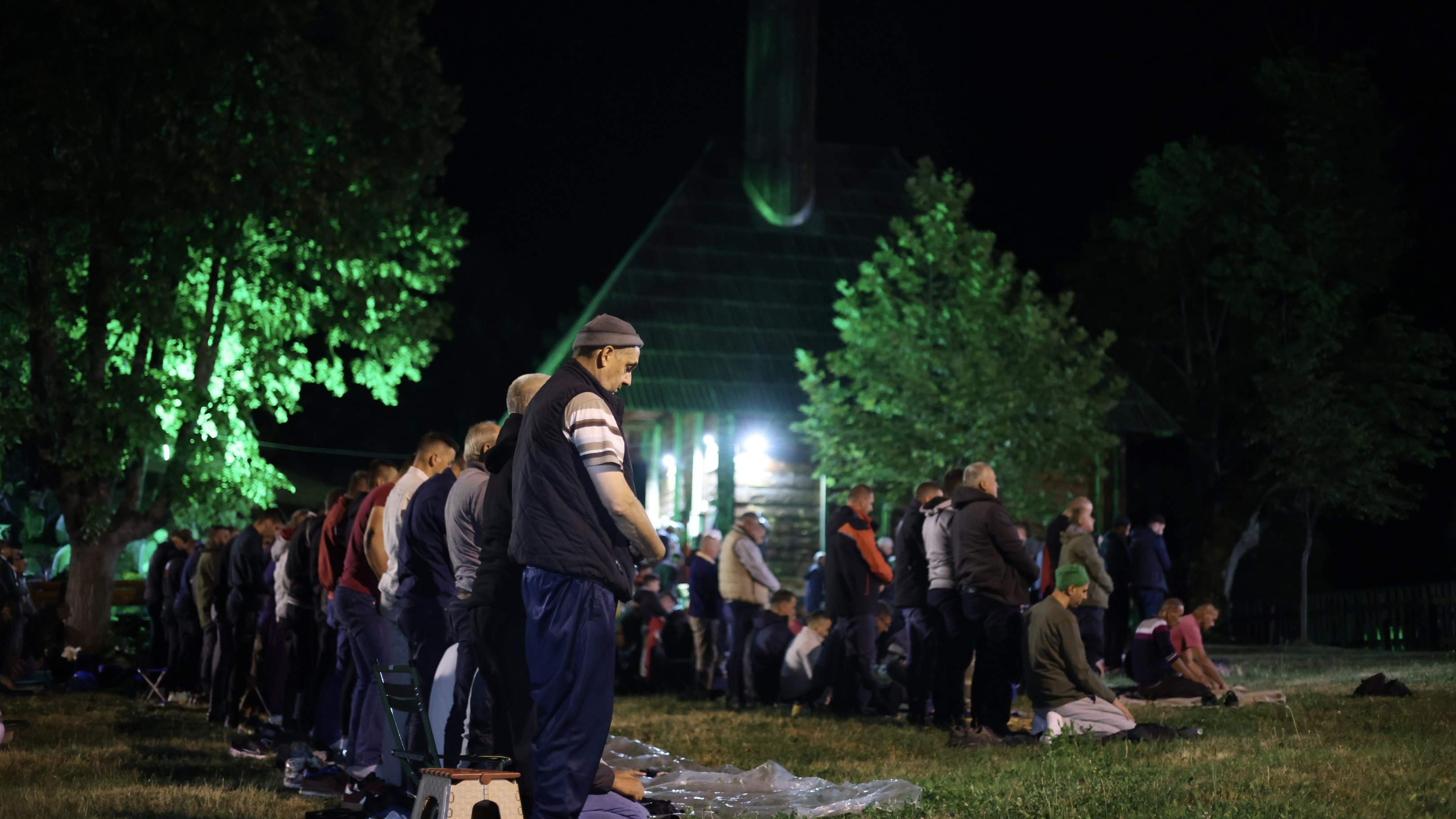 Proučen tradicionalni mevlud i zikr na Karićima: Naš izbor je da smo muslimani, zahvalni Gospodaru, otvoreni prema ljudima