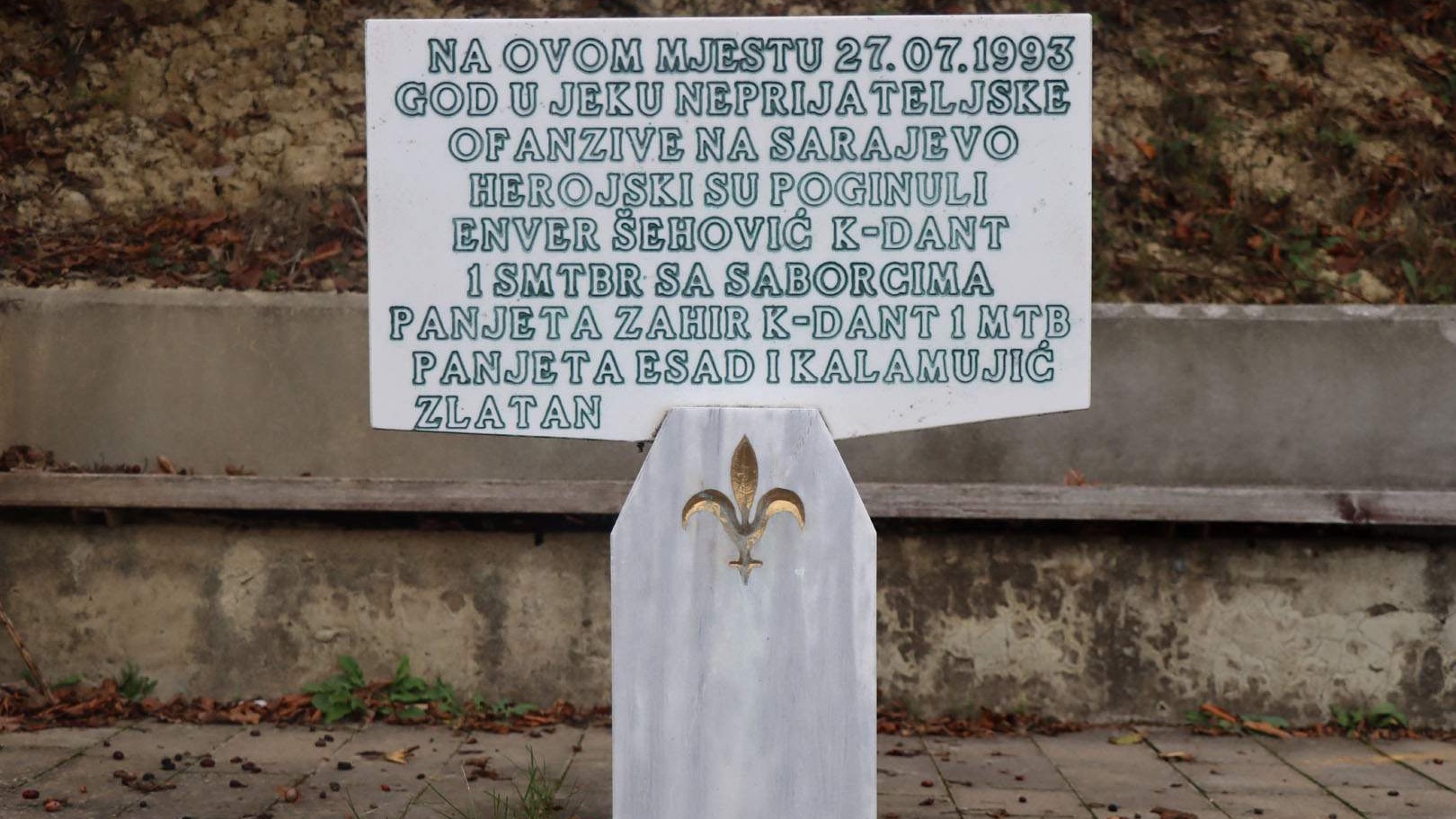 Danas otkrivanje spomenika ratnim herojima Enveru Šehoviću, Zahiru i Esadu Panjeti te Zlatku Kalamijuću na Brdu Žuč