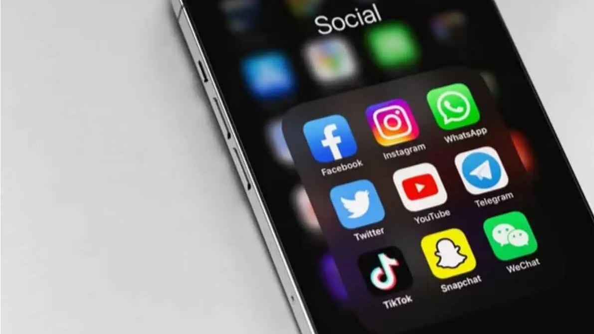 Influenseri u UAE morat će posjedovati "dozvolu oglašivača"