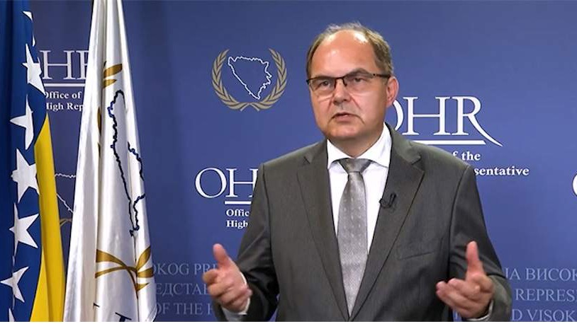 Schmidt: Sudske odluke se moraju poštovati