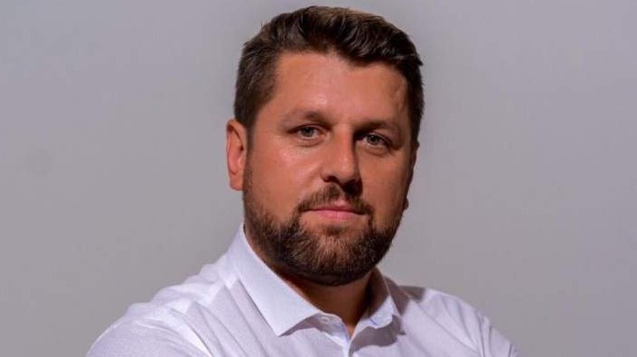 Durakoviću ukinuto pravo na savjetnika, stan i službeni automobil