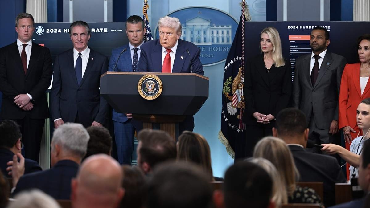 Trump stavio policiju Washingtona pod federalnu kontrolu, rasporedio Nacionalnu gardu