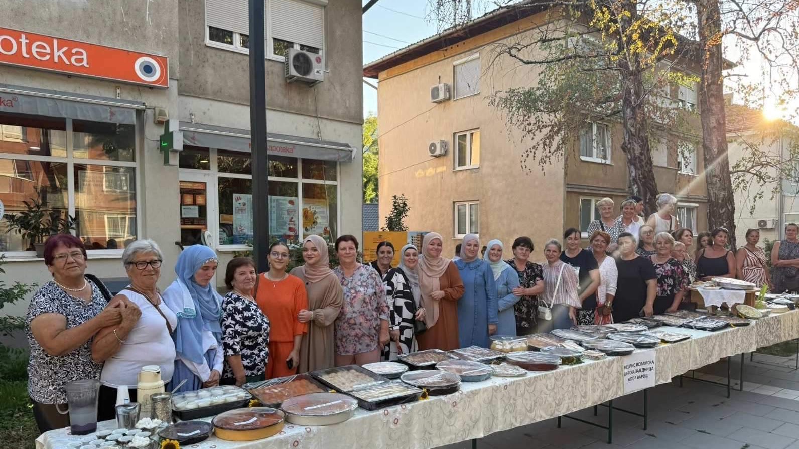 Kotor Varoš: Aktivistkinje Odjela za brak i porodicu učestvovale na gastro manifestaciji