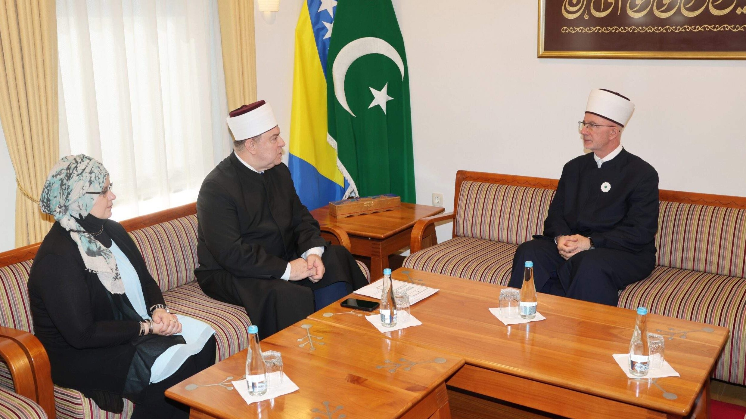 Direktor Uprave za vjerske poslove Rijaseta Islamske zajednice hafiz Mensur-ef. Malkić posjetio Muftijstvo tuzlansko