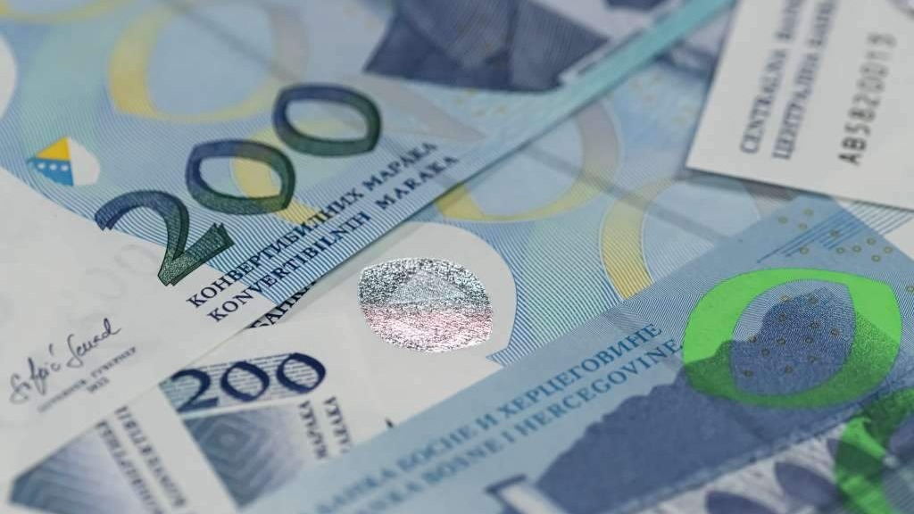 U junu prosječna neto plata u FBiH 1.577 KM, bruto plata 2.458 KM