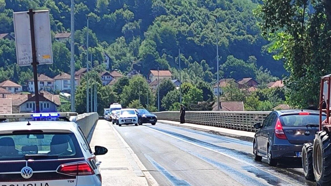 Goražde: Bez optužnice za blokadu mosta, počiniocu uručen prekršajni nalog