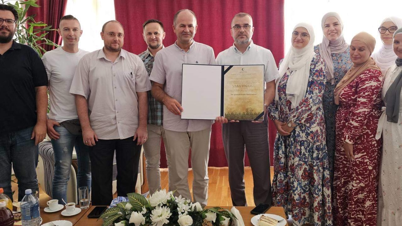 360. generacija Karađoz-begove medrese postala vakif svoje škole na 20. godišnjicu mature