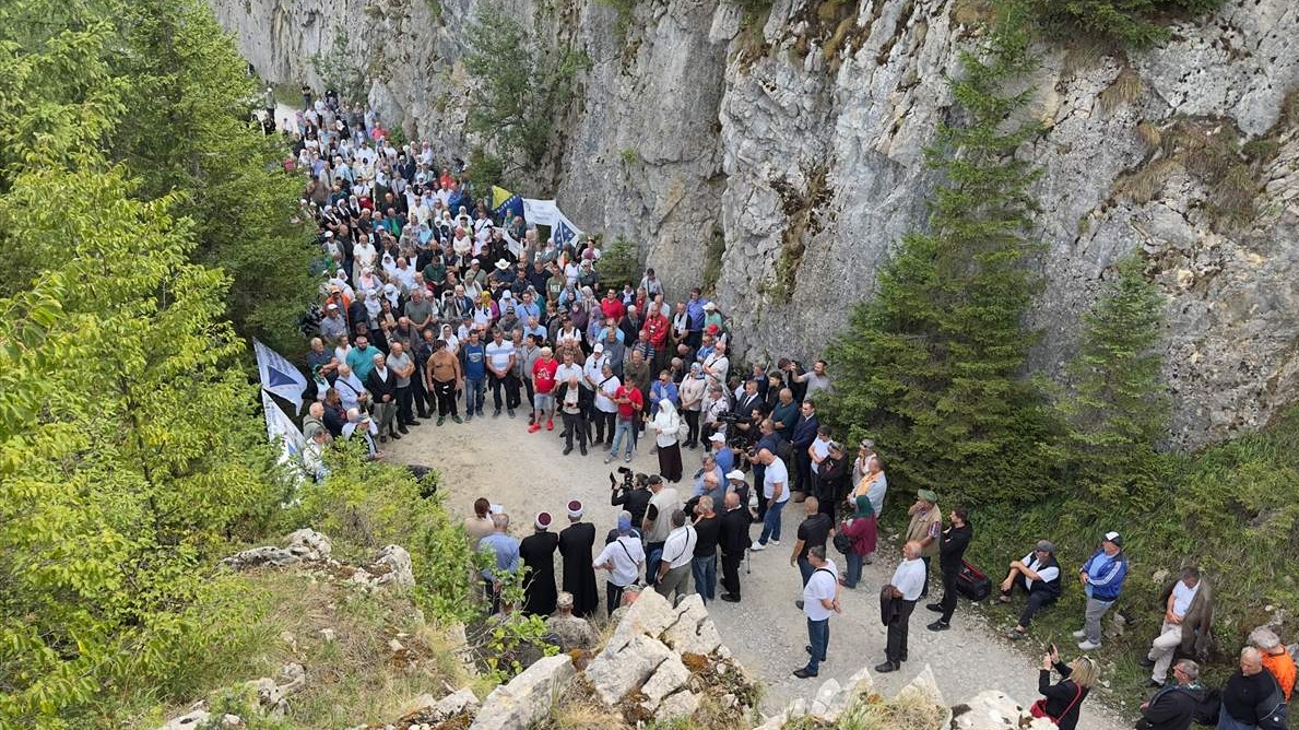 Obilježena 33. godišnjica zločina na Korićanskim stijenama