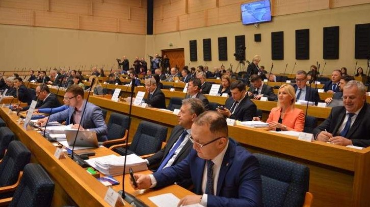 Danas posebna sjednica NSRS o Dodiku i Viškoviću