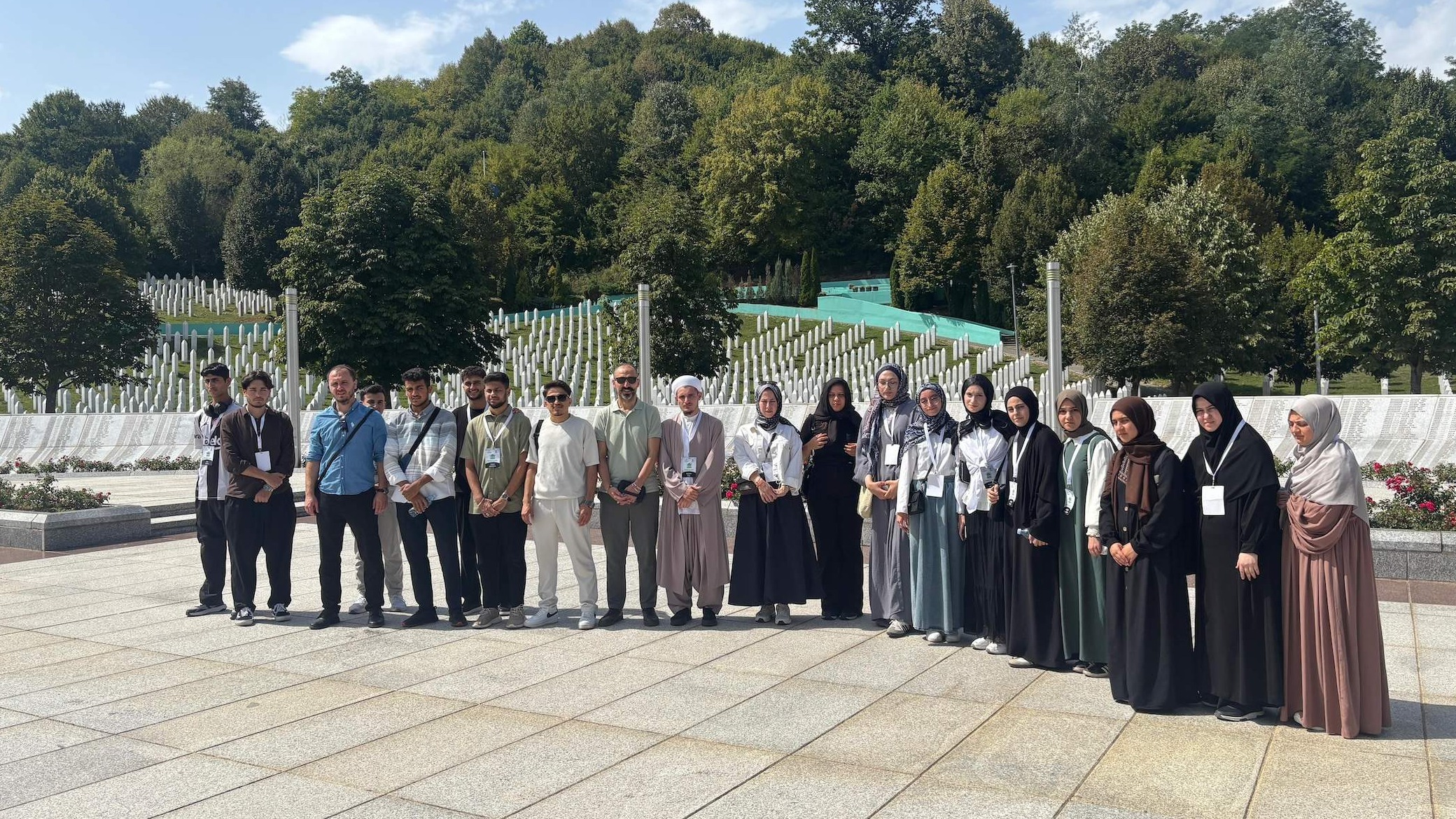 Učesnici projekta "Učim, djelujem, vakufim" posjetili Sanski Most, Jajce, Travnik, Mostar i Srebrenicu