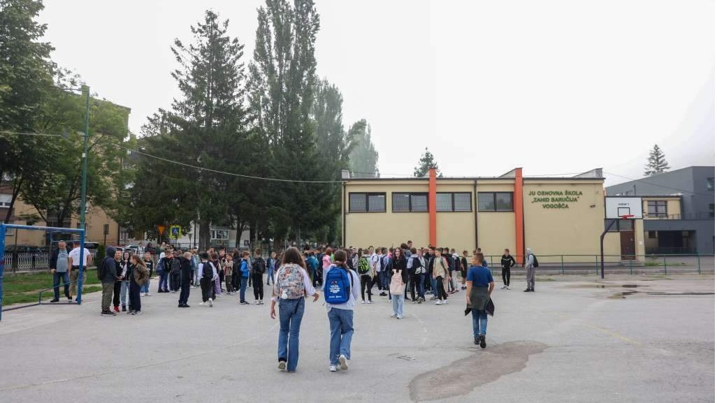 U KS-u danas počinje nova školska godina, u klupama više od 60.000 učenika