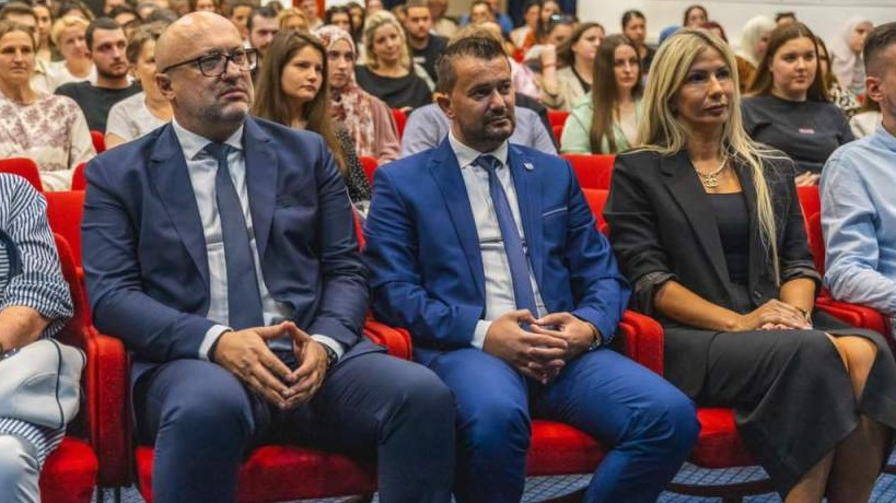 Bihać: Potpisani ugovori o stipendiranju 275 studenata