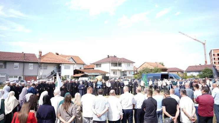 Proučen Jasin i dova za šehide Hadžeta: Strijeljani su samo zato što su se borili za istinu