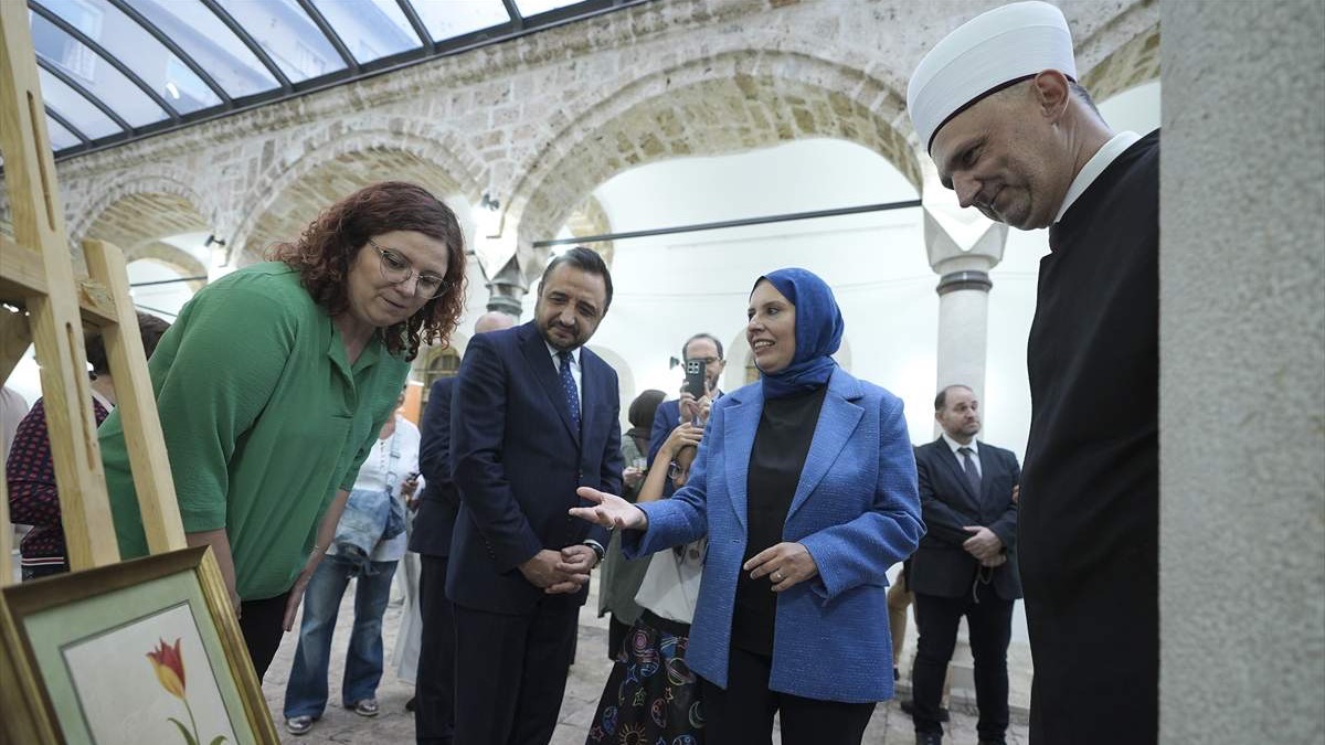 U Sarajevu otvorena izložba radova tezhiba poznate turske autorice Ebru Karahan Dalbas