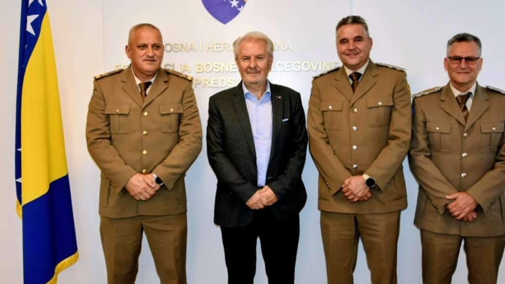 Lendo i predstavnici 2. pješadijskog puka OS BiH - Značaj baštinjenja vojnog naslijeđa Armije Republike BiH