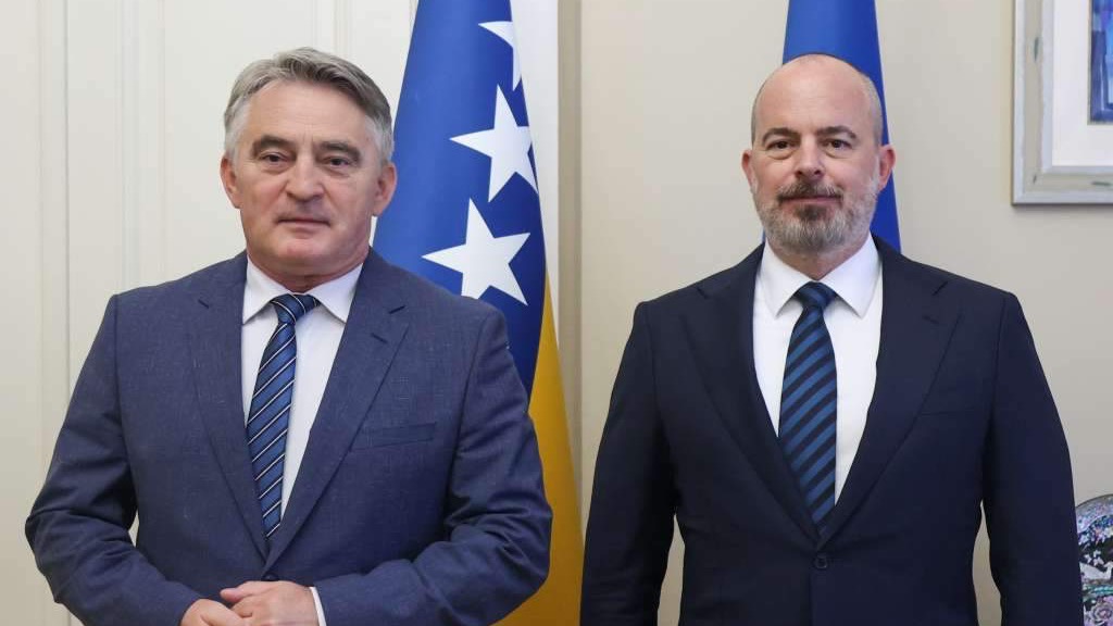 Komšić i Ginkel razgovarali o unaprjeđenju saradnje BiH i SAD-a