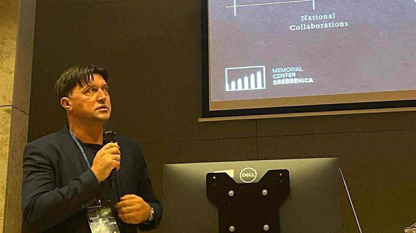 Hasan Hasanović predstavio projekat usmene historije Memorijalnog centra Srebrenica na svjetskoj konferenciji u Varšavi