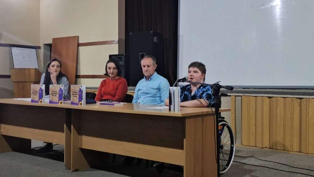 Brčko - Promovisan roman Irfana Drapića 'Bizarna umjetnost života'